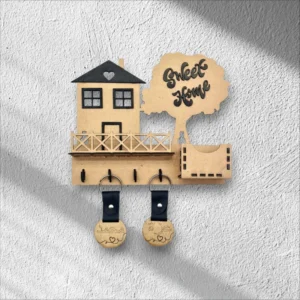 Porte-clés mural en bois gravé – Forme maison